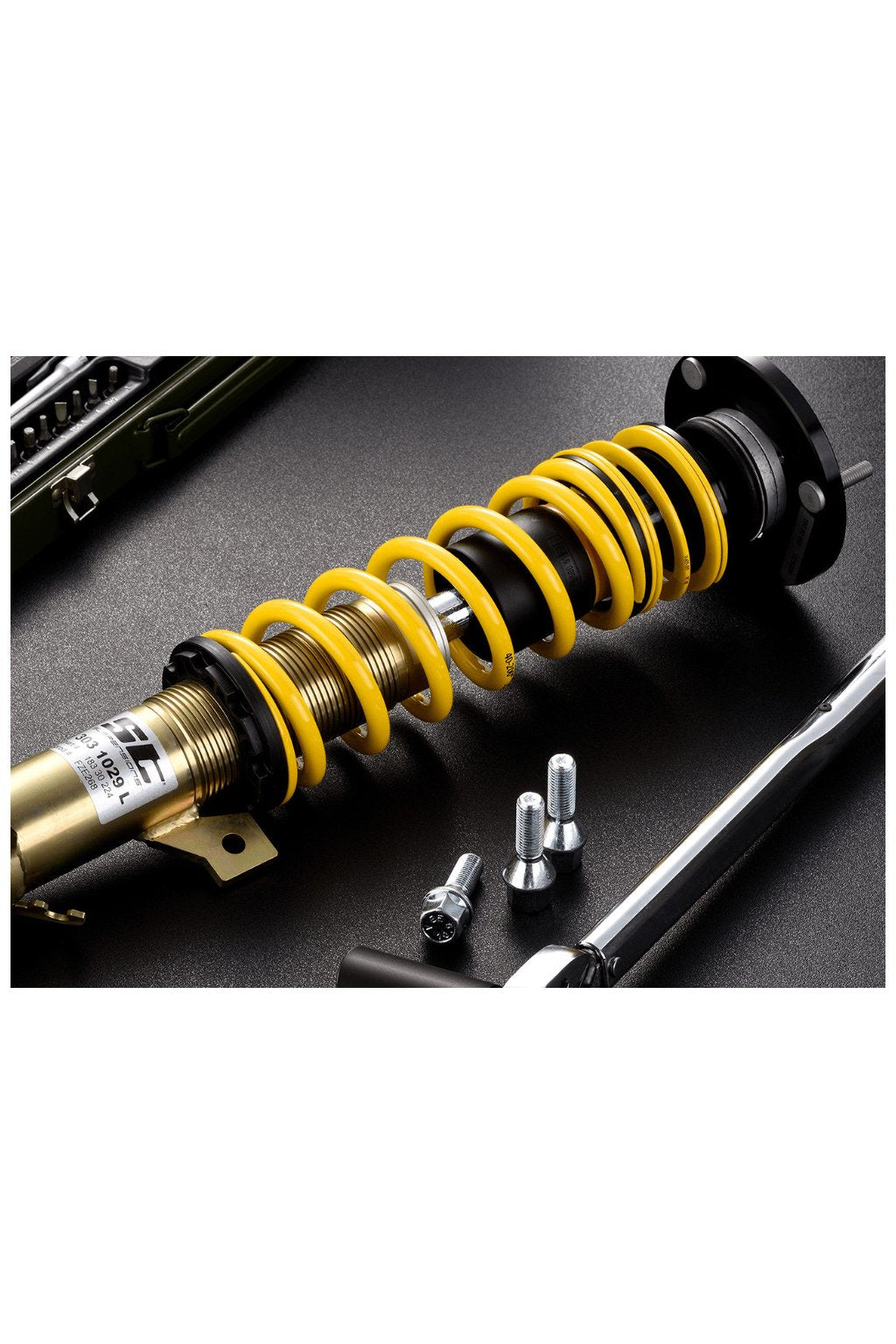 Výškově stavitelný podvozek ST Suspensions ST XTA se stavitelnou tuhostí a unibaly pro Volkswagen Golf VI 5K1 max zatížení PN do 1110 kg s prům. uchycení př. tl. 55 mm