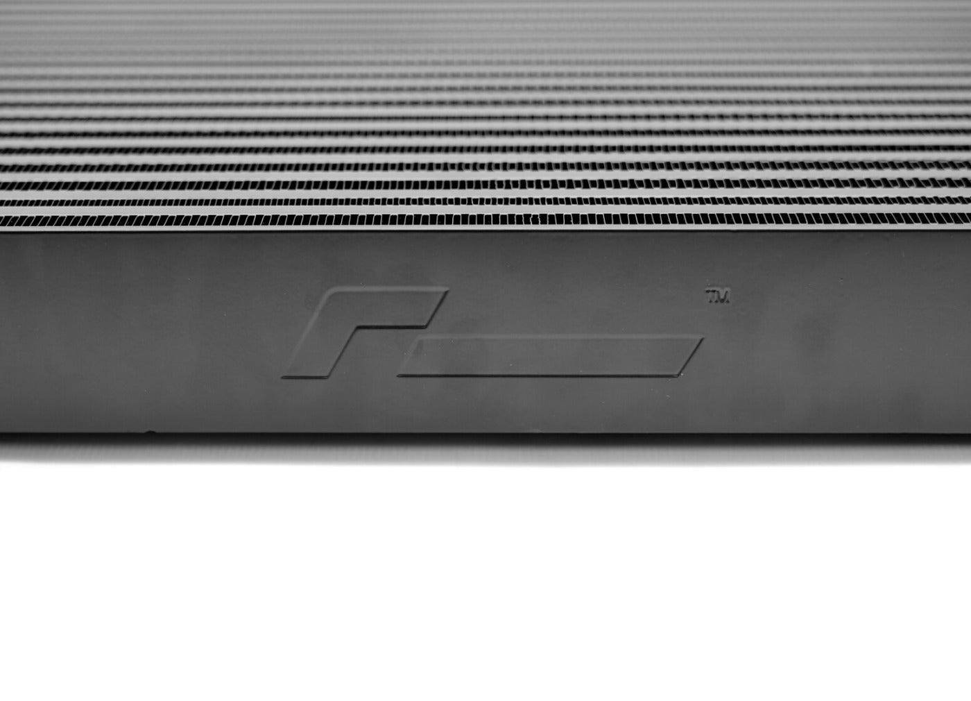 Racingline high performance intercooler s vedením pro vozy platformy MQB EVO s motory 2.0 TSI EA888 Gen4 - Seat