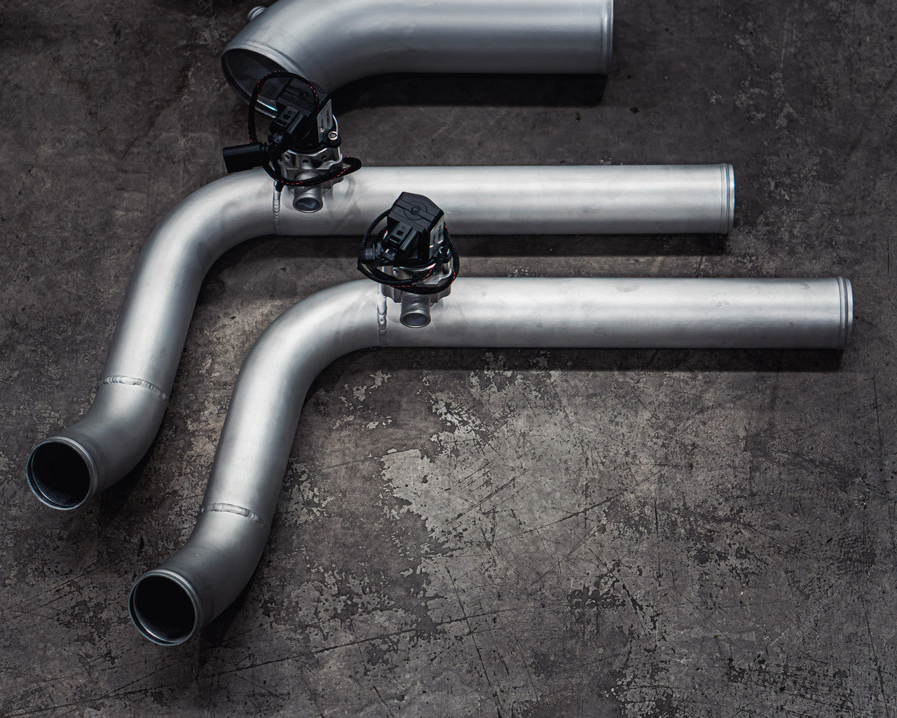 Ecotune EA888.3 4portová závodní hlava a sada turbodmychadla - pouze pro pravostranné řízení