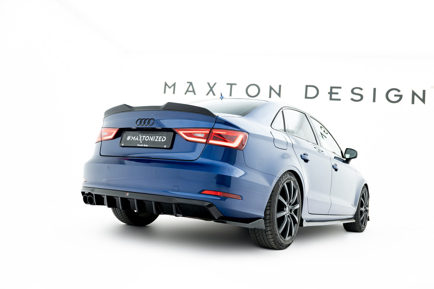 Maxton Design boční difuzory pod zadní nárazník pro Audi A3 8V, černý lesklý plast ABS, Sedan