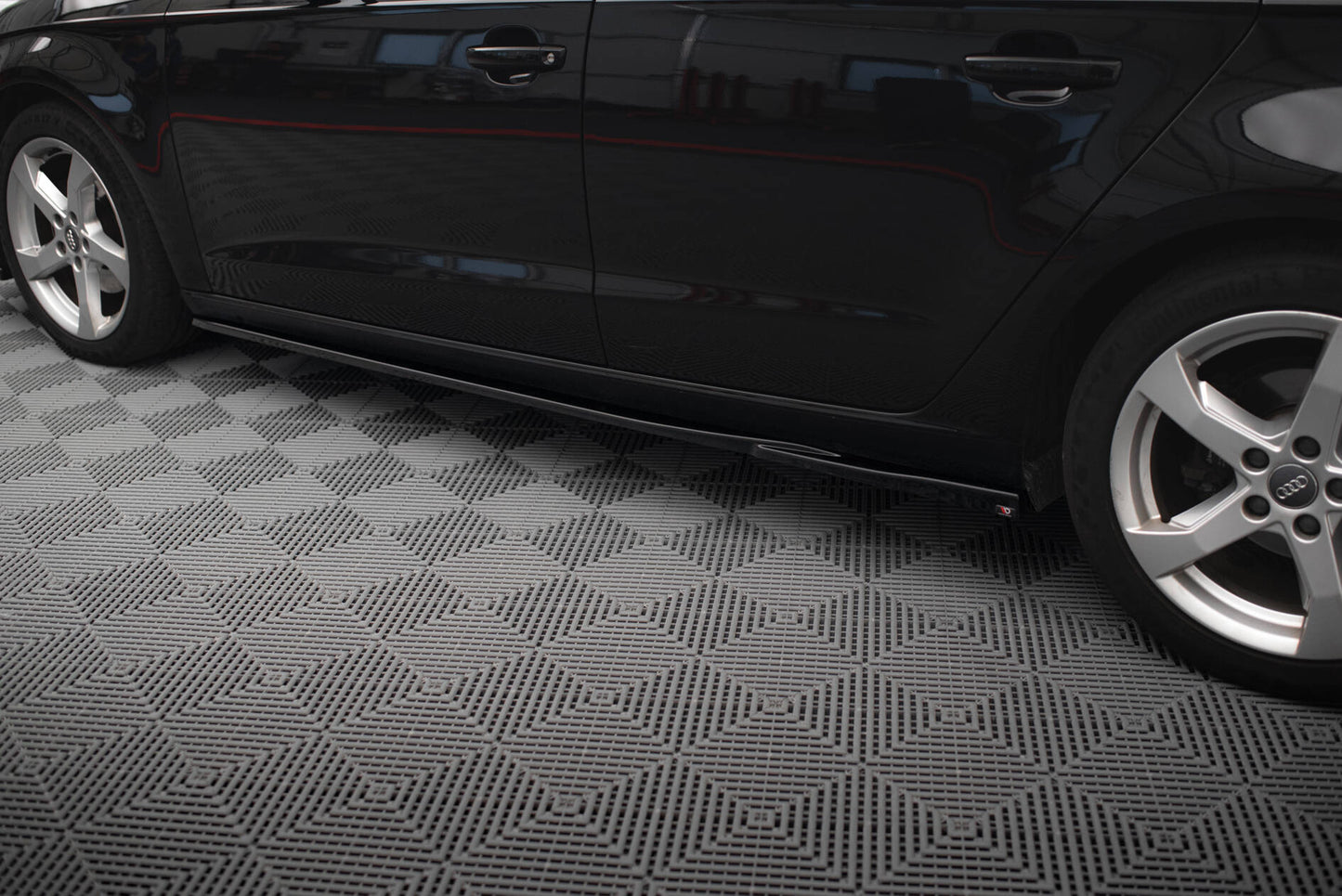 Maxton Design difuzory pod boční prahy pro Audi A3 8V FL, černý lesklý plast ABS, Sportback