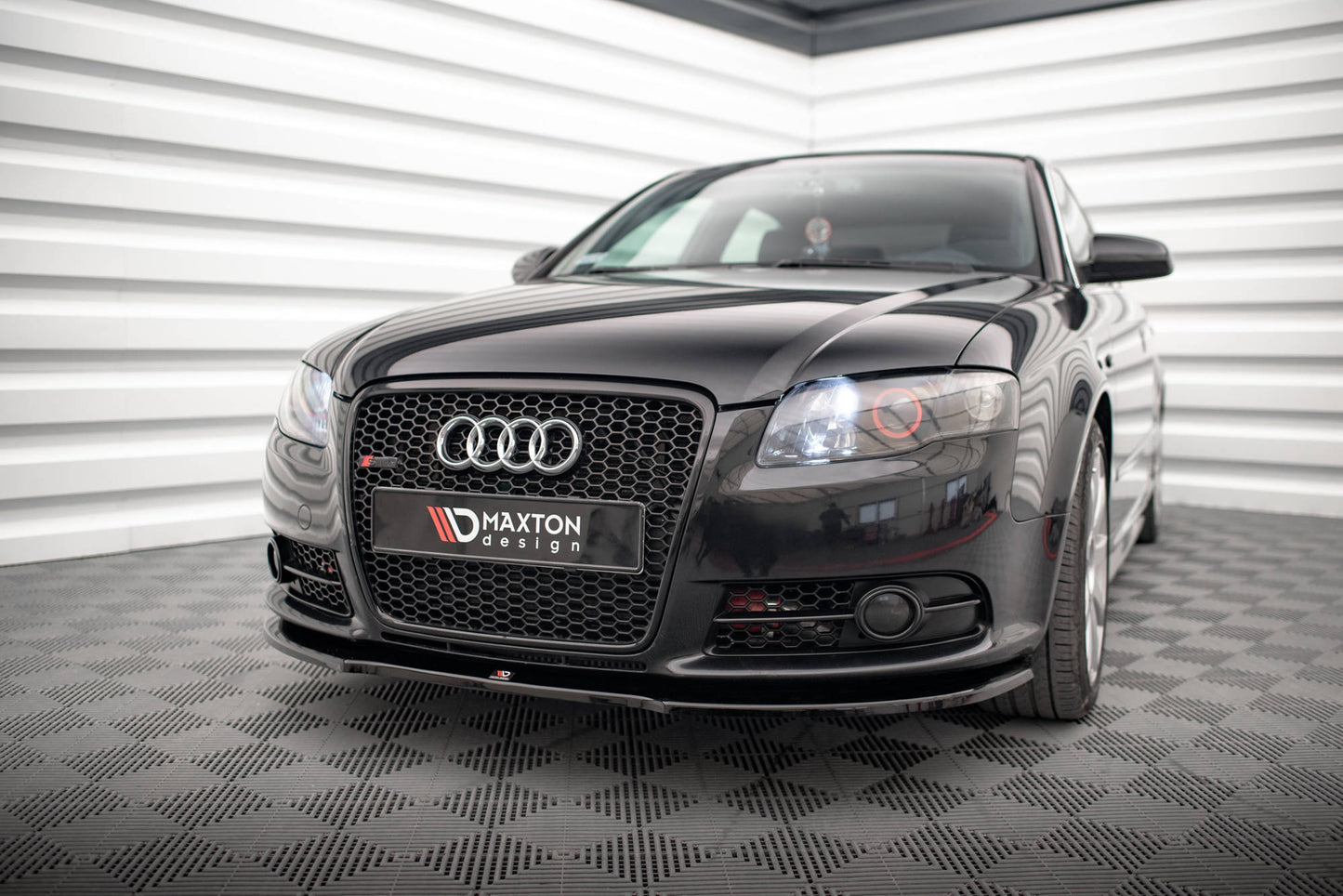 Maxton Design spoiler pod přední nárazník pro Audi A4 B7, černý lesklý plast ABS, S-Line