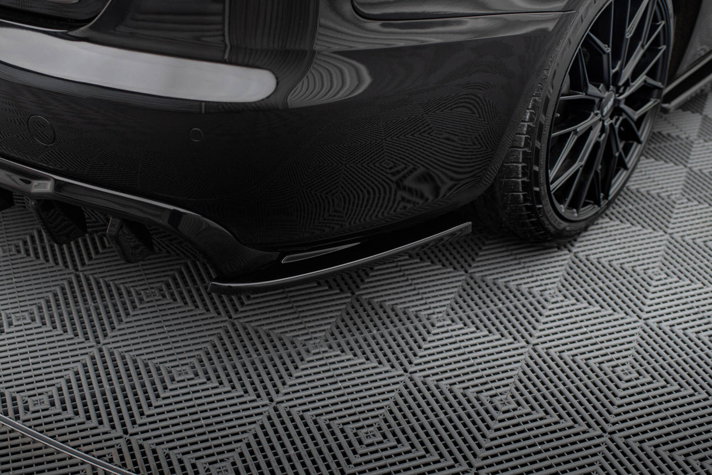 Maxton Design boční difuzory pod zadní nárazník ver.2 pro Audi A4 B8, černý lesklý plast ABS, Sedan / Avant