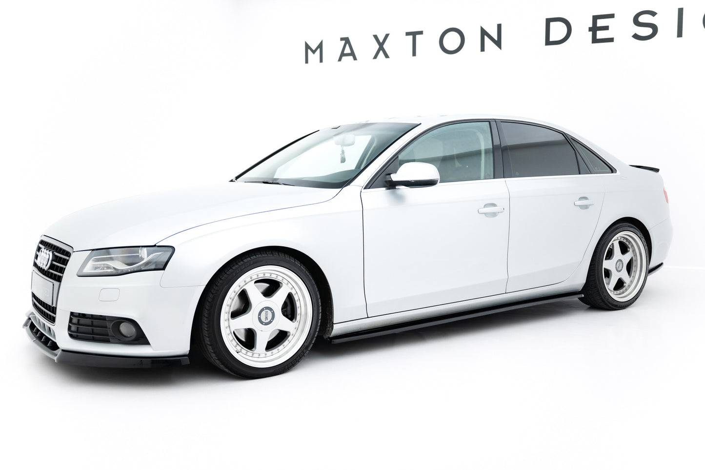Maxton Design difuzory pod boční prahy pro Audi A4 B8 Facelift, černý lesklý plast ABS
