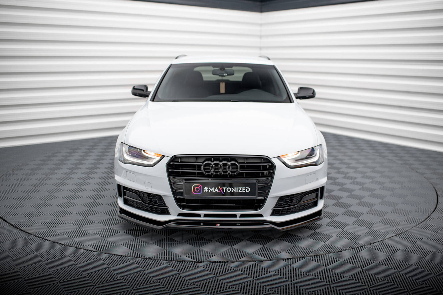 Maxton Design spoiler pod přední nárazník ver.2 pro Audi A4 B8 Competition Facelift, černý lesklý plast ABS, Avant