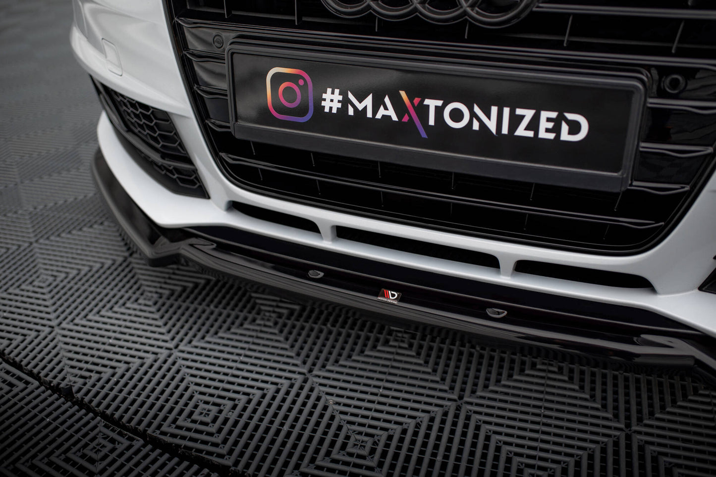Maxton Design spoiler pod přední nárazník ver.2 pro Audi A4 B8 Competition Facelift, černý lesklý plast ABS, Avant