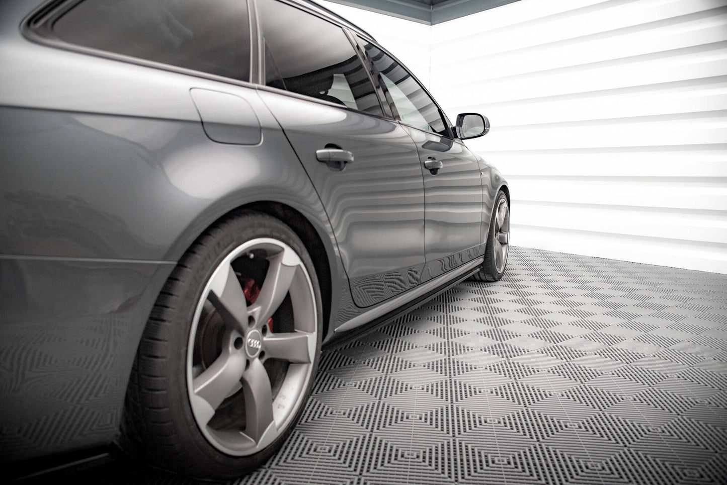 Maxton Design difuzory pod boční prahy ver.2 pro Audi A4 B8, B8 FL, černý lesklý plast ABS, Sedan/Avant