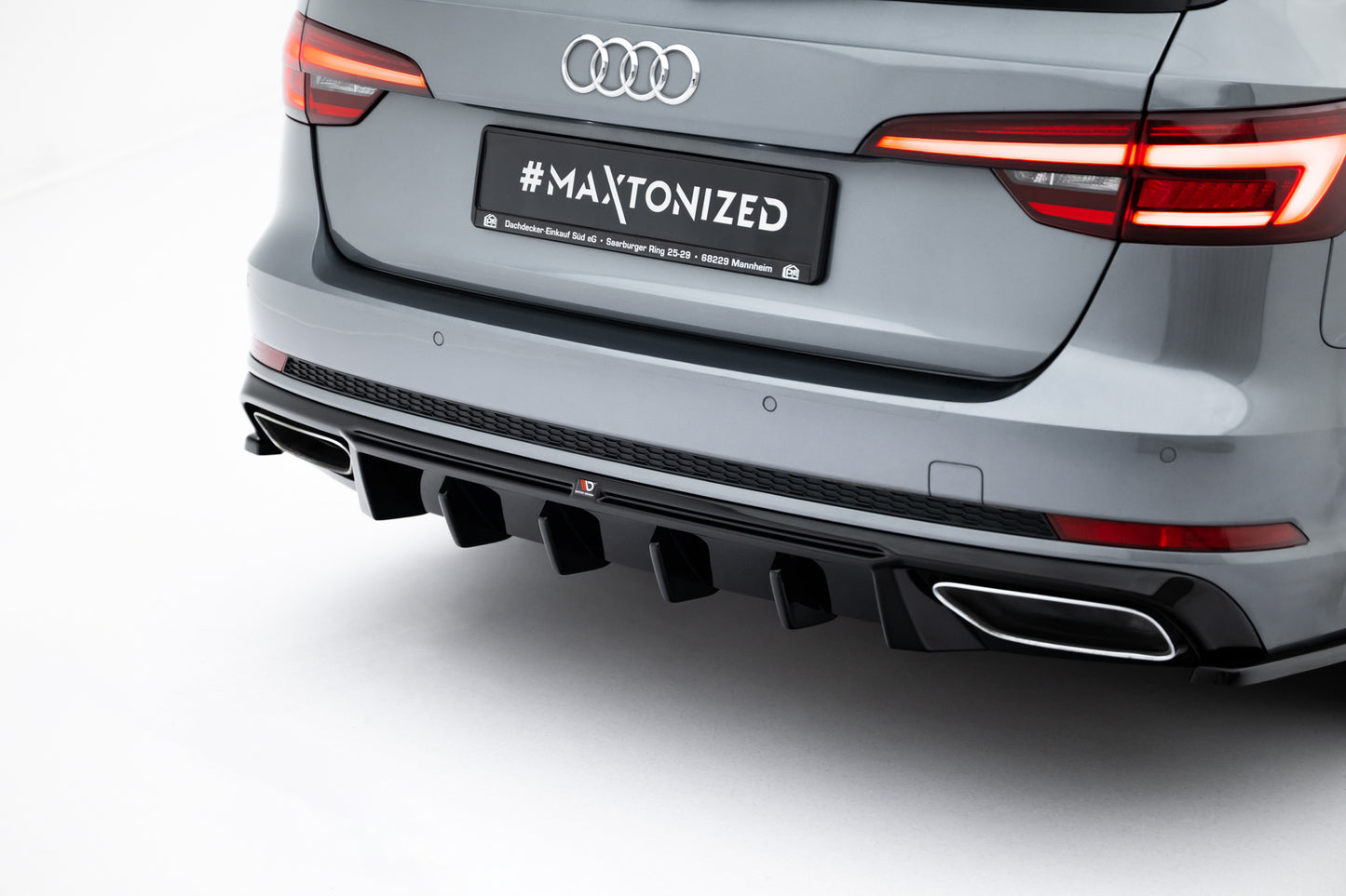 Maxton Design vložka zadního nárazníku pro Audi A4 B9, černý lesklý plast ABS, Avant / Sedan, vč. S-Line