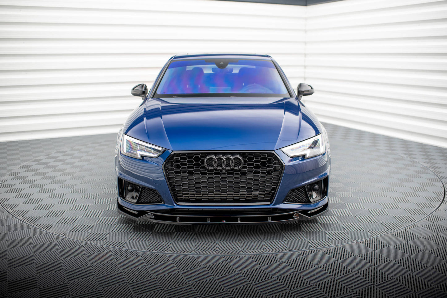 Maxton Design spoiler pod přední nárazník pro Audi A4 B9 Competition, černý lesklý plast ABS