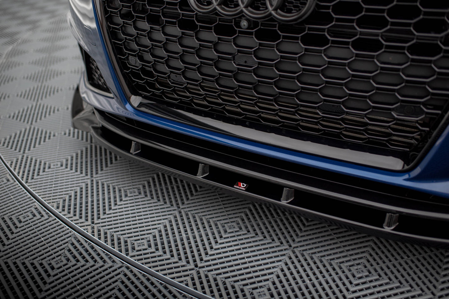 Maxton Design spoiler pod přední nárazník pro Audi A4 B9 Competition, černý lesklý plast ABS