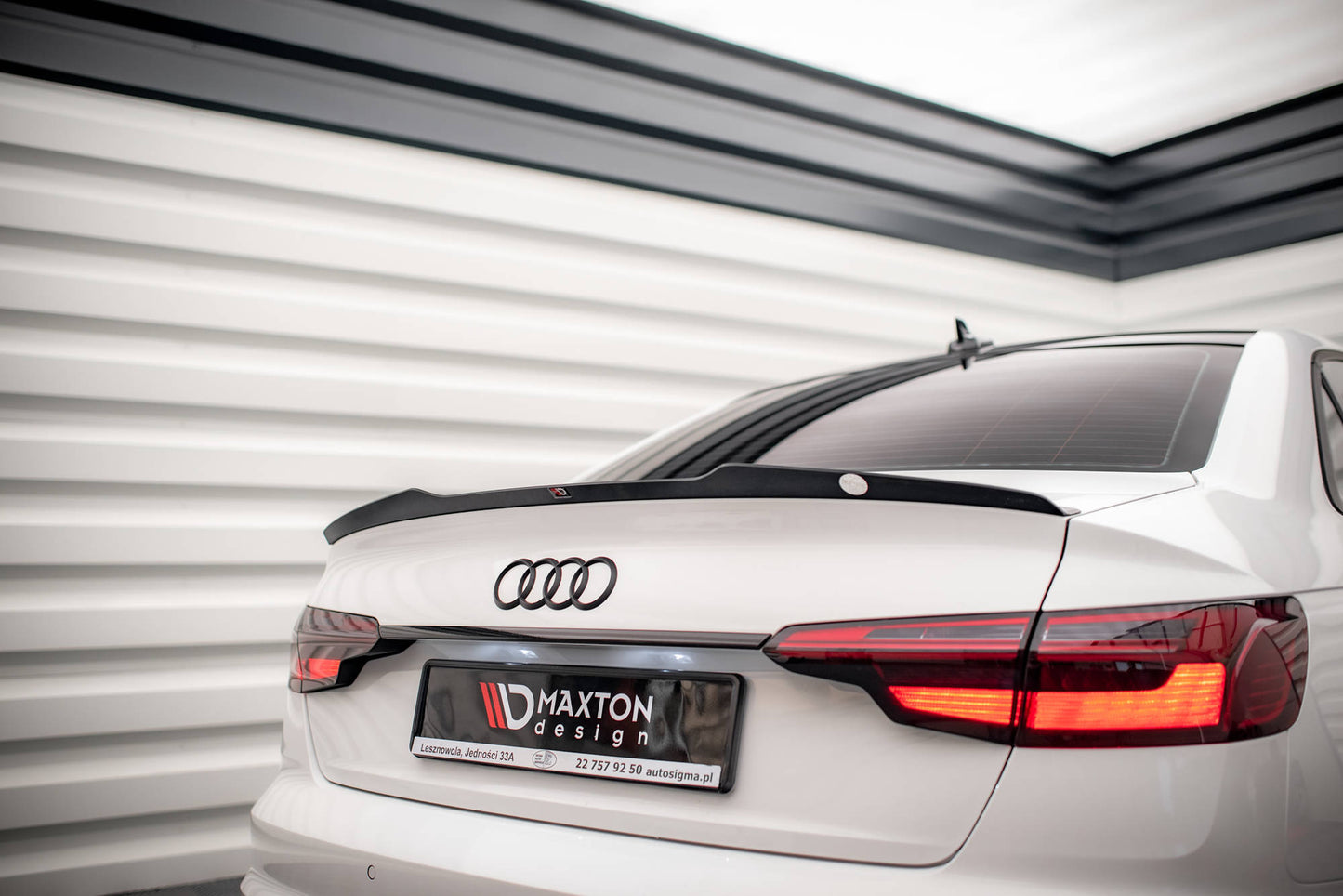 Maxton Design prodloužení spoileru pro Audi A4 B9 FL, černý lesklý plast ABS