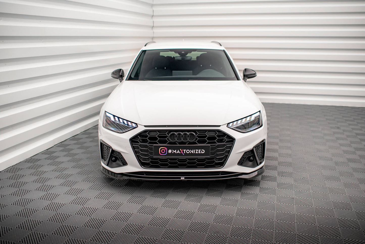 Maxton Design spoiler pod přední nárazník ver.2 pro Audi A4 B9 FL, černý lesklý plast ABS, S-Line