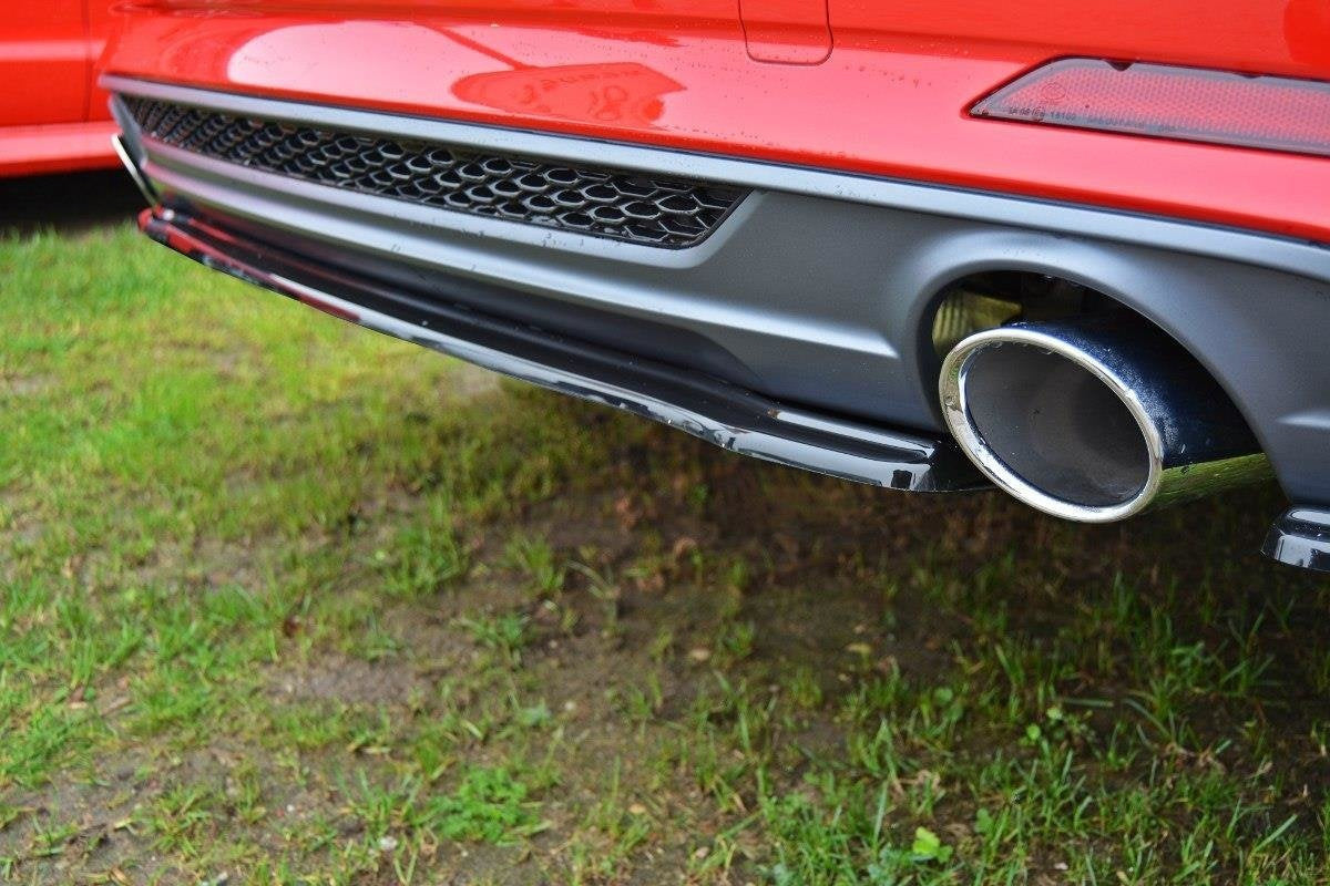 Maxton Design středový spoiler zadního nárazníku bez žebrování pro Audi A5 F5, černý lesklý plast ABS