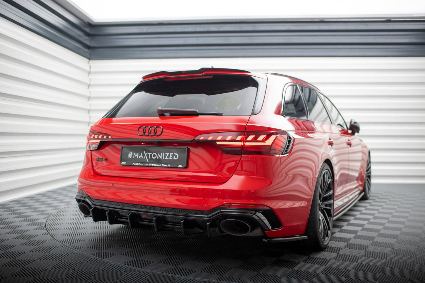 Maxton Design prodloužení spoileru pro Audi RS4 B9, B9 FL, černý lesklý plast ABS