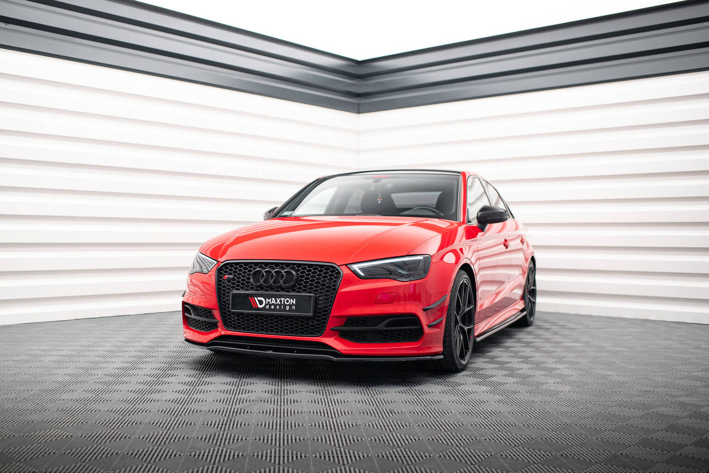 Maxton Design přítlačná křidélka předního nárazníku pro Audi A3 8V, S-Line