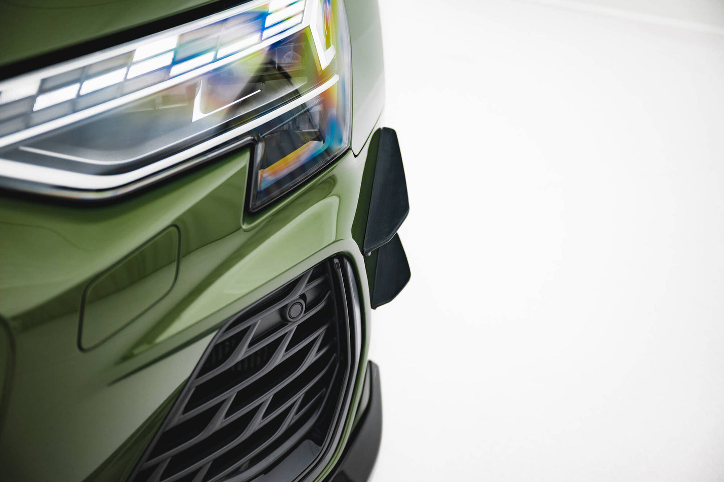 Maxton Design přítlačná křidélka předního nárazníku pro Audi A3 8Y Facelift, S-Line / S-Line Sedan