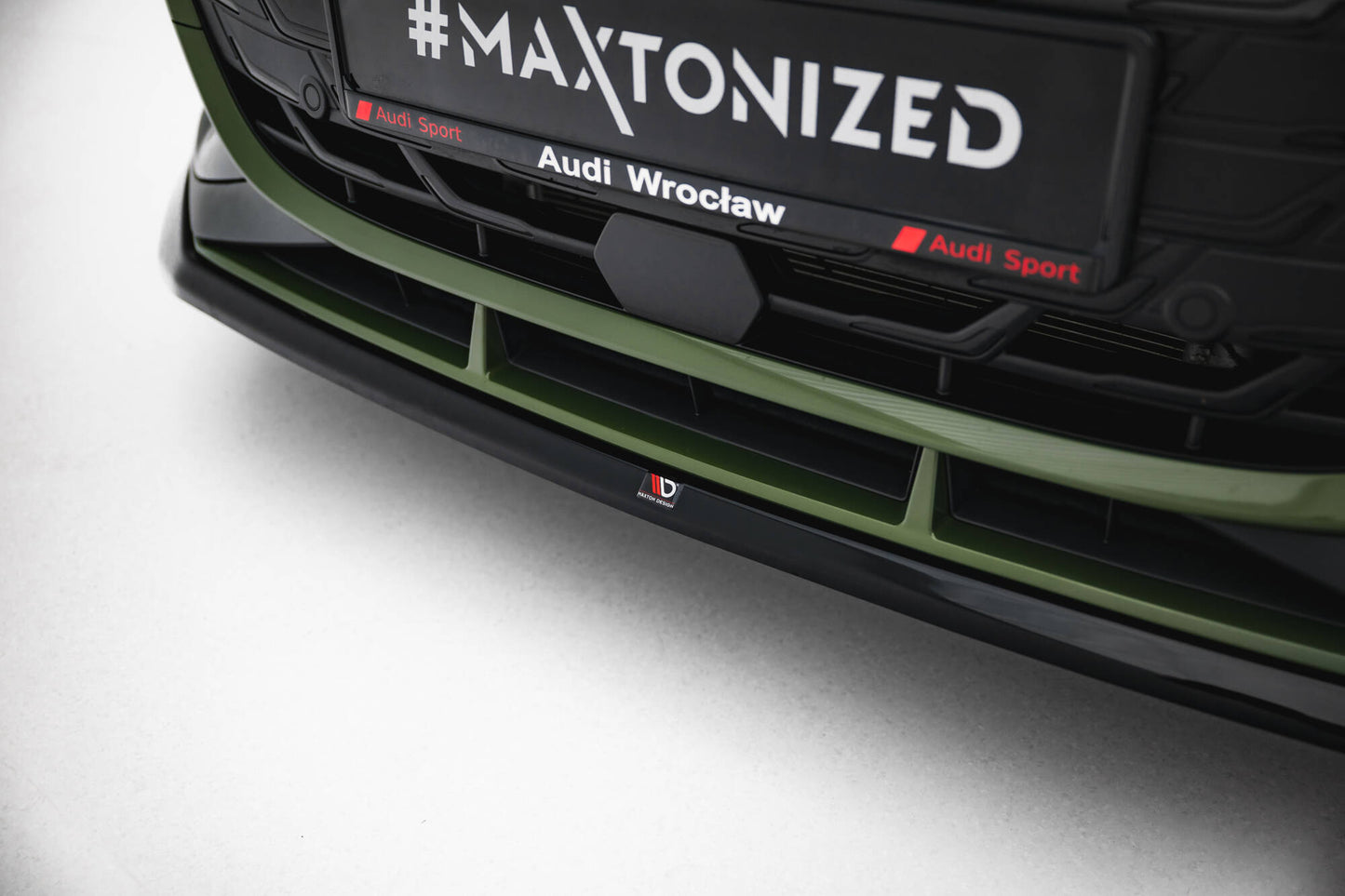 Maxton Design spoiler pod přední nárazník ver.2 pro Audi A3 8Y Facelift, černý lesklý plast ABS, S-Line / S-Line Sedan
