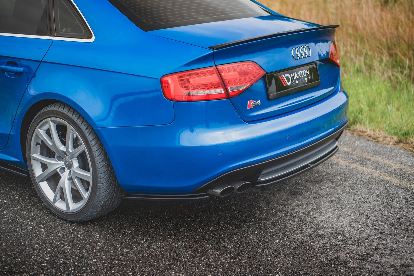 Maxton Design boční difuzory pod zadní nárazník pro Audi A4 B8, černý lesklý plast ABS, S-Line Sedan