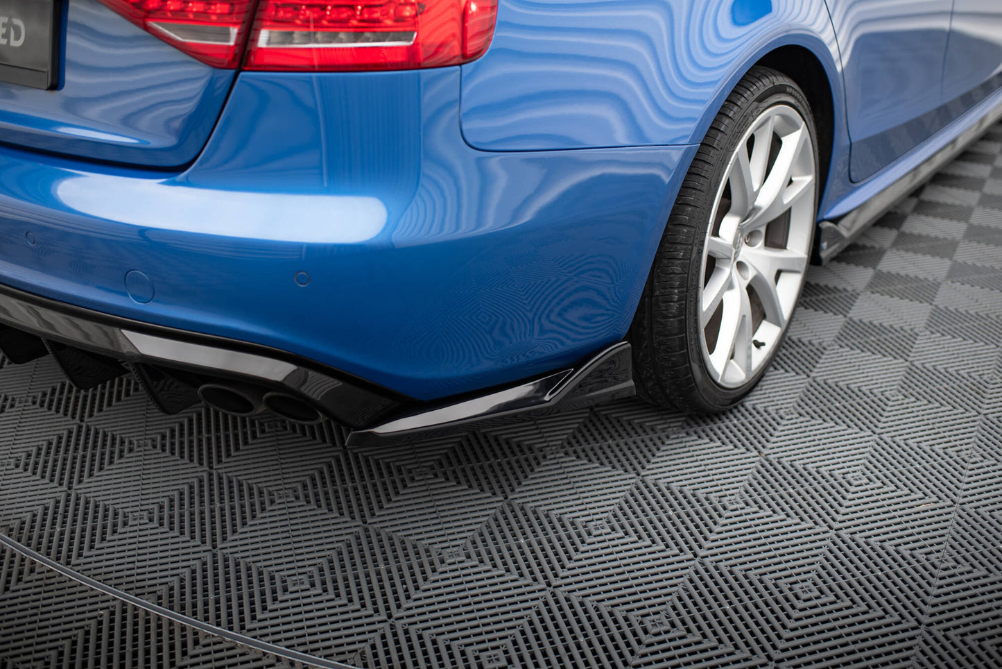Maxton Design boční difuzory pod zadní nárazník ver.2 pro Audi S4 B8, černý lesklý plast ABS, Sedan