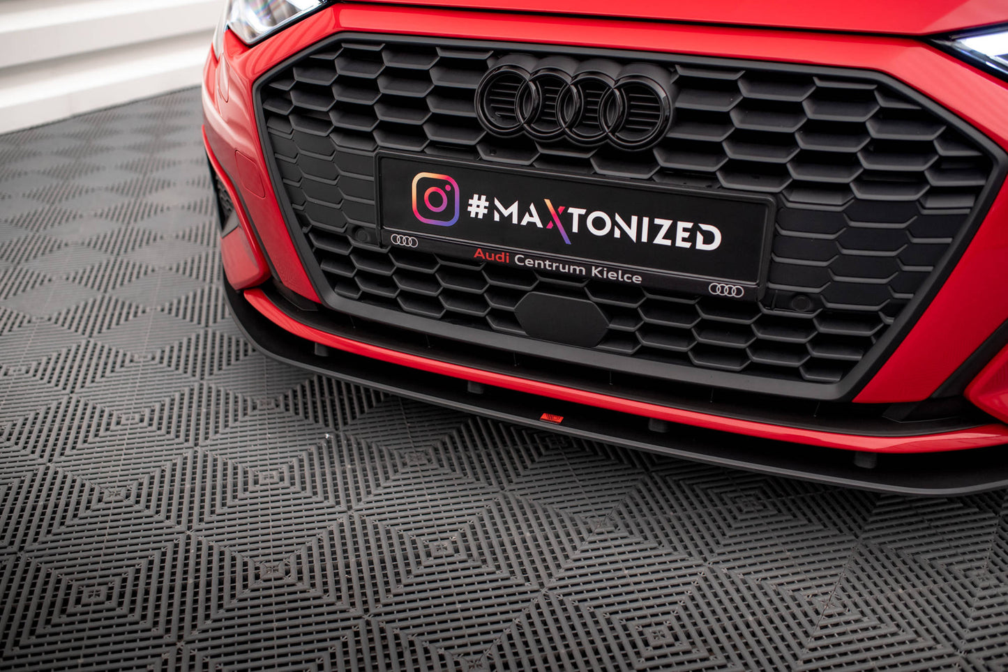 Maxton Design "Street Pro" spoiler pod přední nárazník pro Audi A3 8Y, plast ABS bez povrchové úpravy