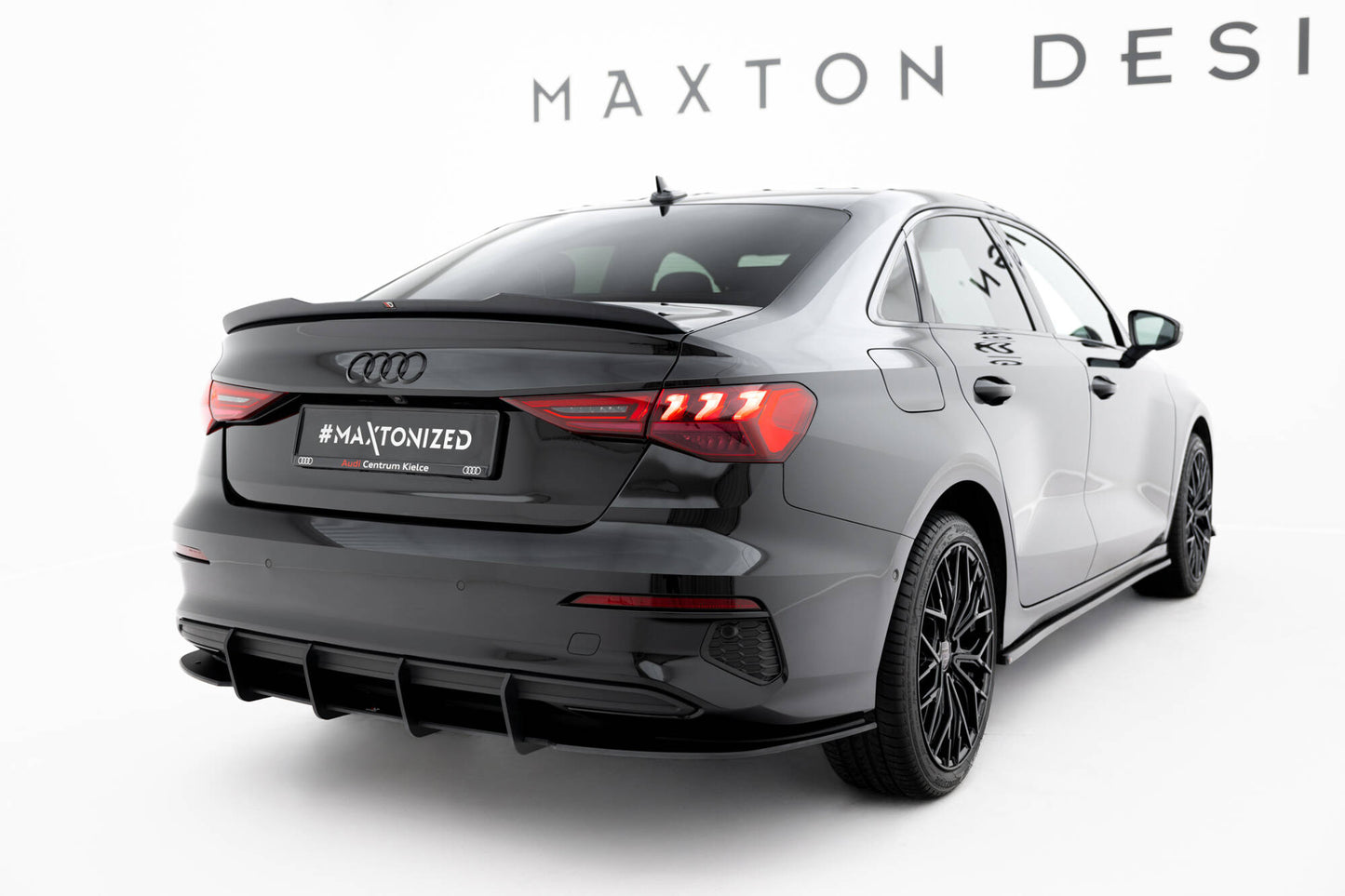 Maxton Design "Street Pro" difuzor zadního nárazníku pro Audi A3 8Y, plast ABS bez povrchové úpravy, Sedan