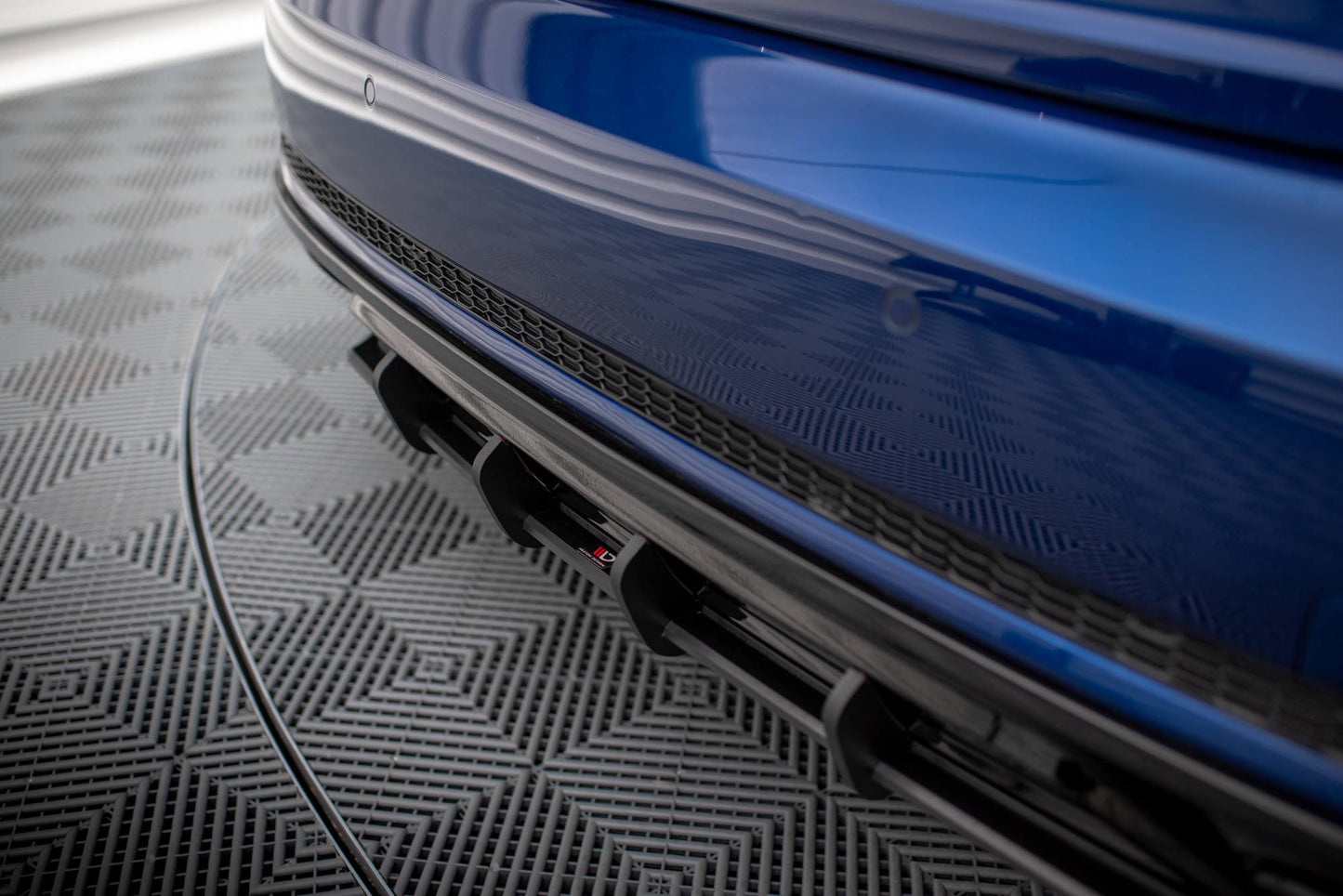 Maxton Design "Street Pro" difuzor zadního nárazníku pro Audi A4 B9 Competition, plast ABS bez povrchové úpravy