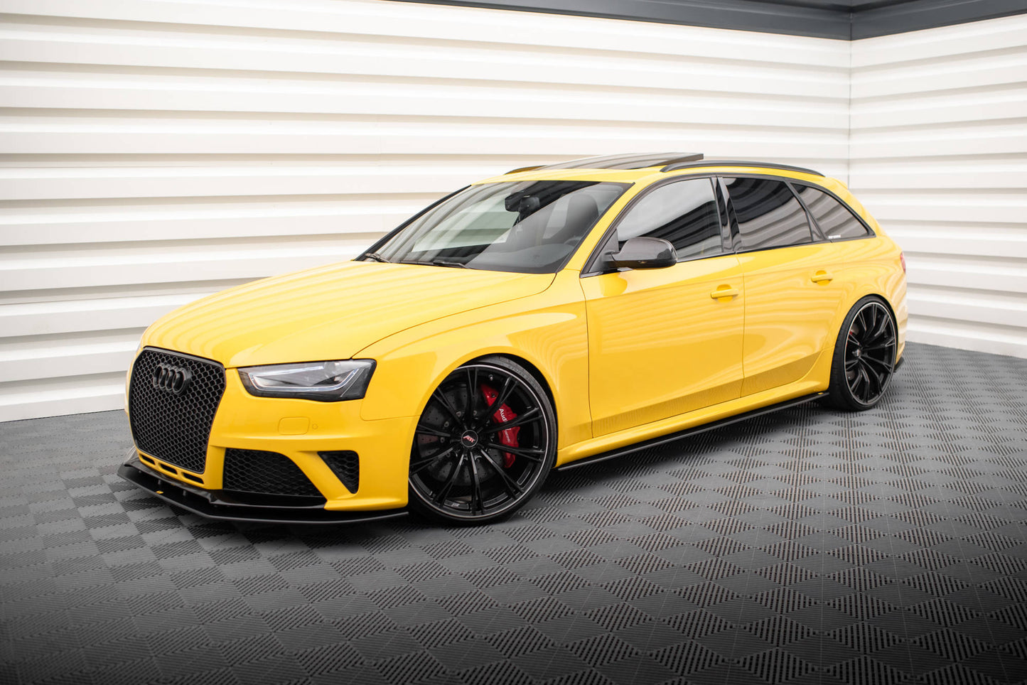 Maxton Design "Street Pro" difuzory pod boční prahy pro Audi RS4 B8, plast ABS bez povrchové úpravy