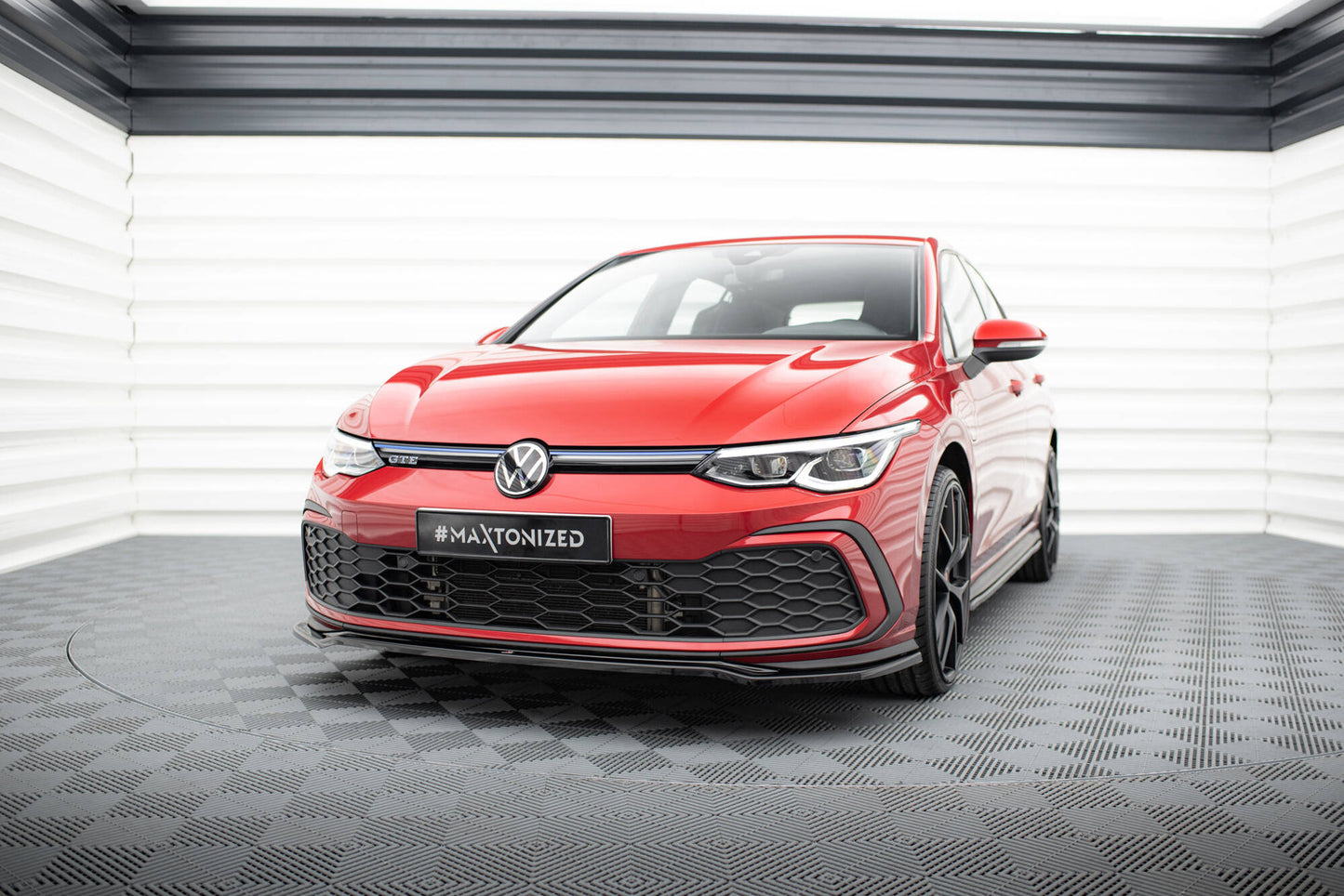 Maxton Design spoiler pod přední nárazník ver.4 pro Volkswagen Golf GTD Mk8, černý lesklý plast ABS