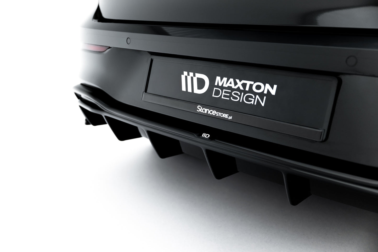 Maxton Design vložka zadního nárazníku pro Volkswagen Golf Mk8, černý lesklý plast ABS