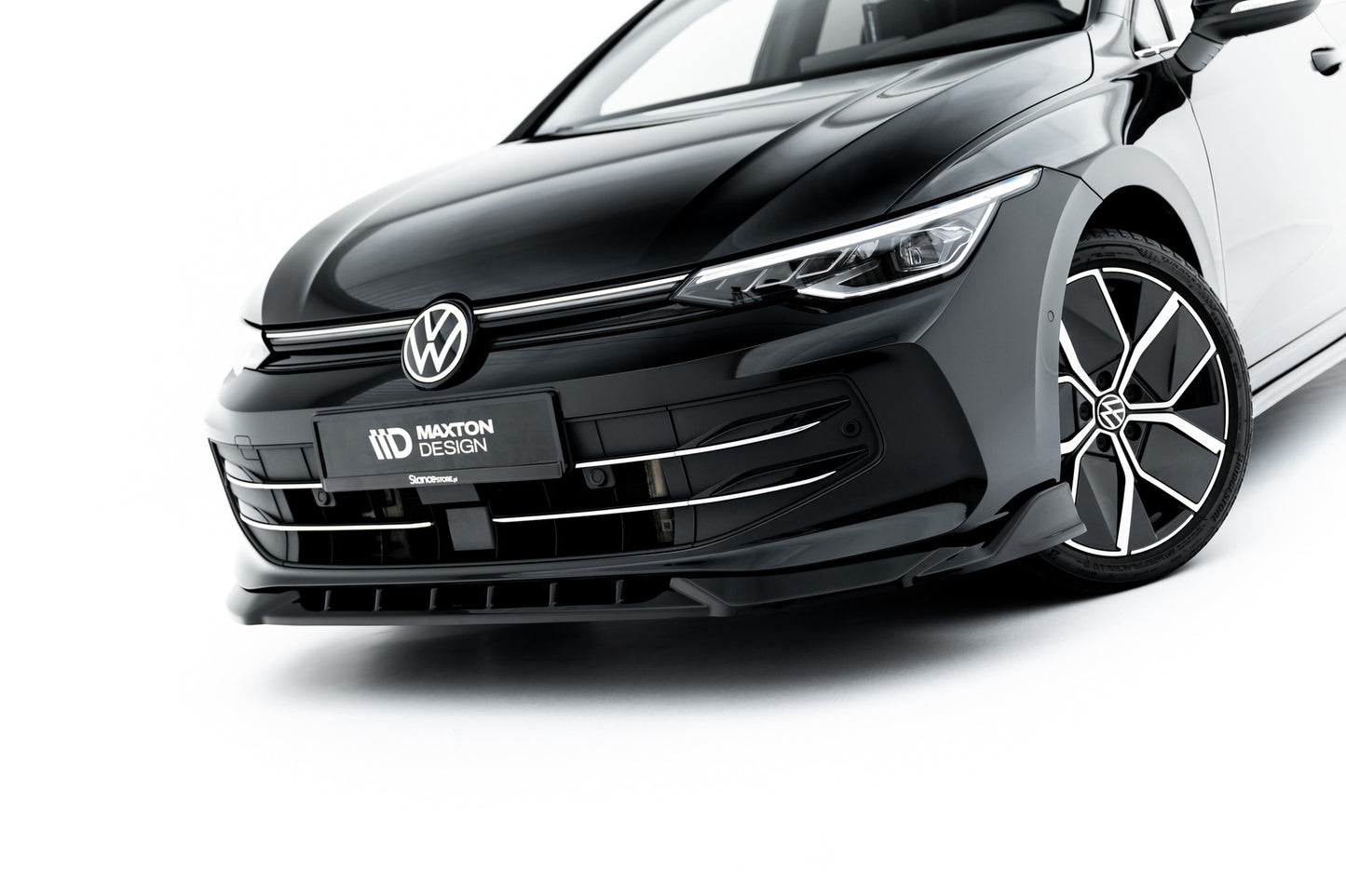 Maxton Design spoiler pod přední nárazník pro Volkswagen Golf Mk8 Facelift, černý lesklý plast ABS