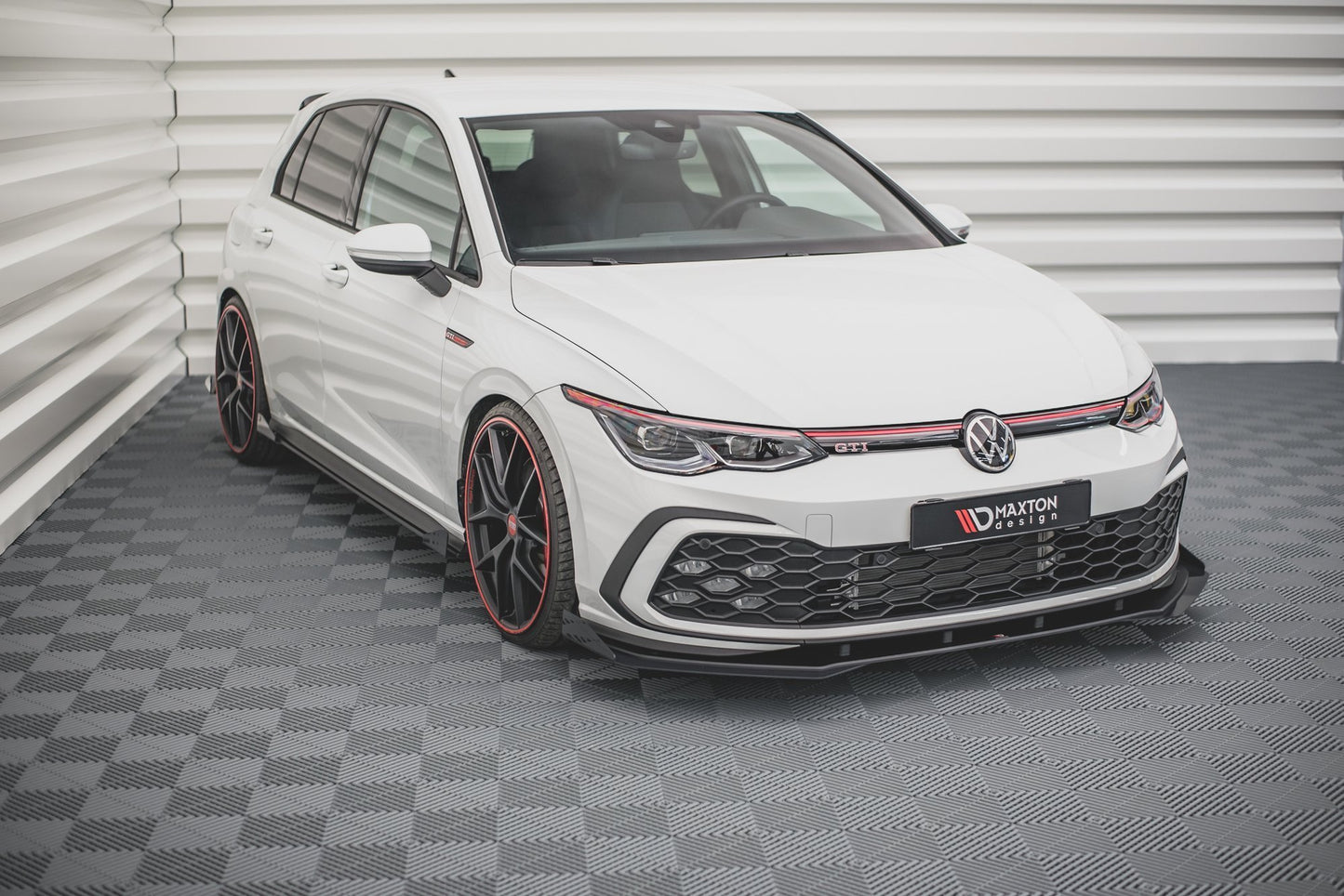 Maxton Design "Racing durability" spoiler pod přední nárazník s rohovými splittery pro Volkswagen Golf GTD Mk8, plast ABS bez povrchové úpravy