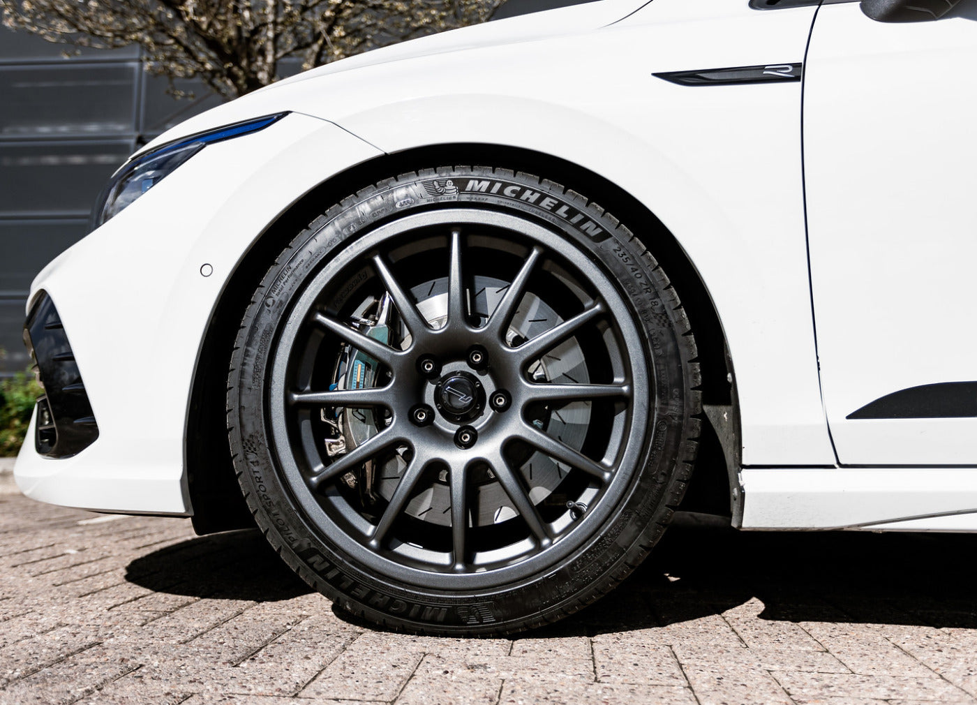 Racingline Cup Edition sada 4ks ALU kol 8,5x18" 5x112 ET45 Gunmetal šedé